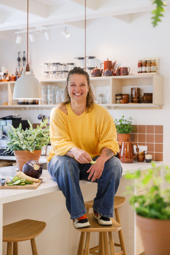 Mariska de Vries in haar keuken